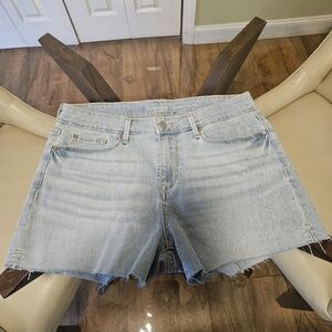 NWOT!!! Levis Signature Women's Light Blue Denim Shorts Sz 10